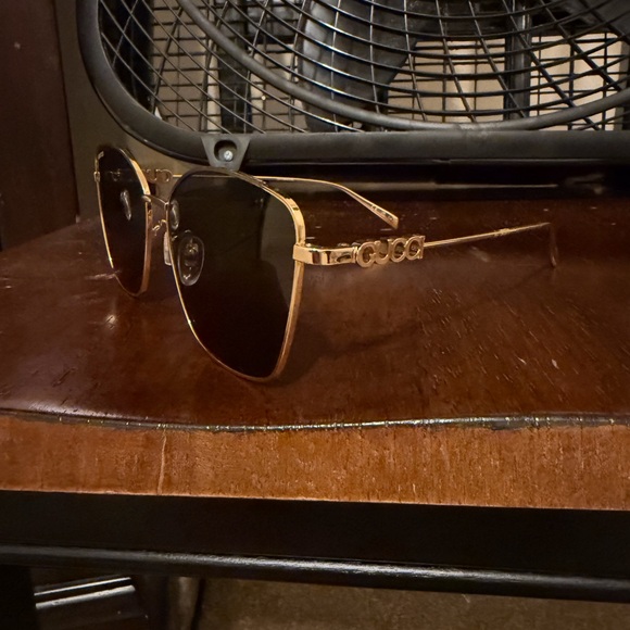 Gucci Black and Gold Square Sunglasses - Picture 2 of 3